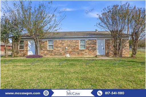 2-Bedroom Duplex in the Heart of Weatherford – Great Location! – photo 1