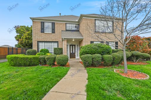 Beautiful 4/2.5 Two-Story Home in Richardson! – photo 1