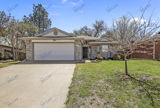 Adorable 3/2/2 in Arlington! – photo 1
