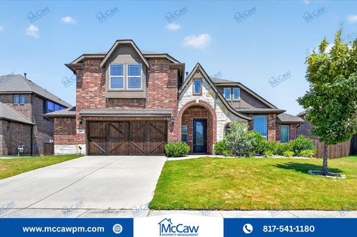 Beautiful 5 bedroom 3 bathroom Home