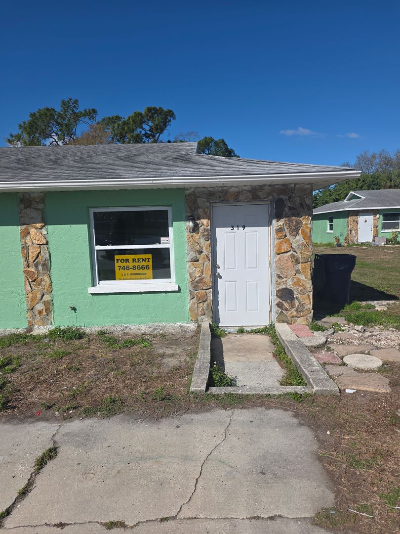 BRADENTON House: 319 61ST AVE. EAST