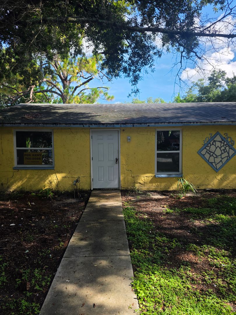 BRADENTON House: 307 58TH AVE EAST