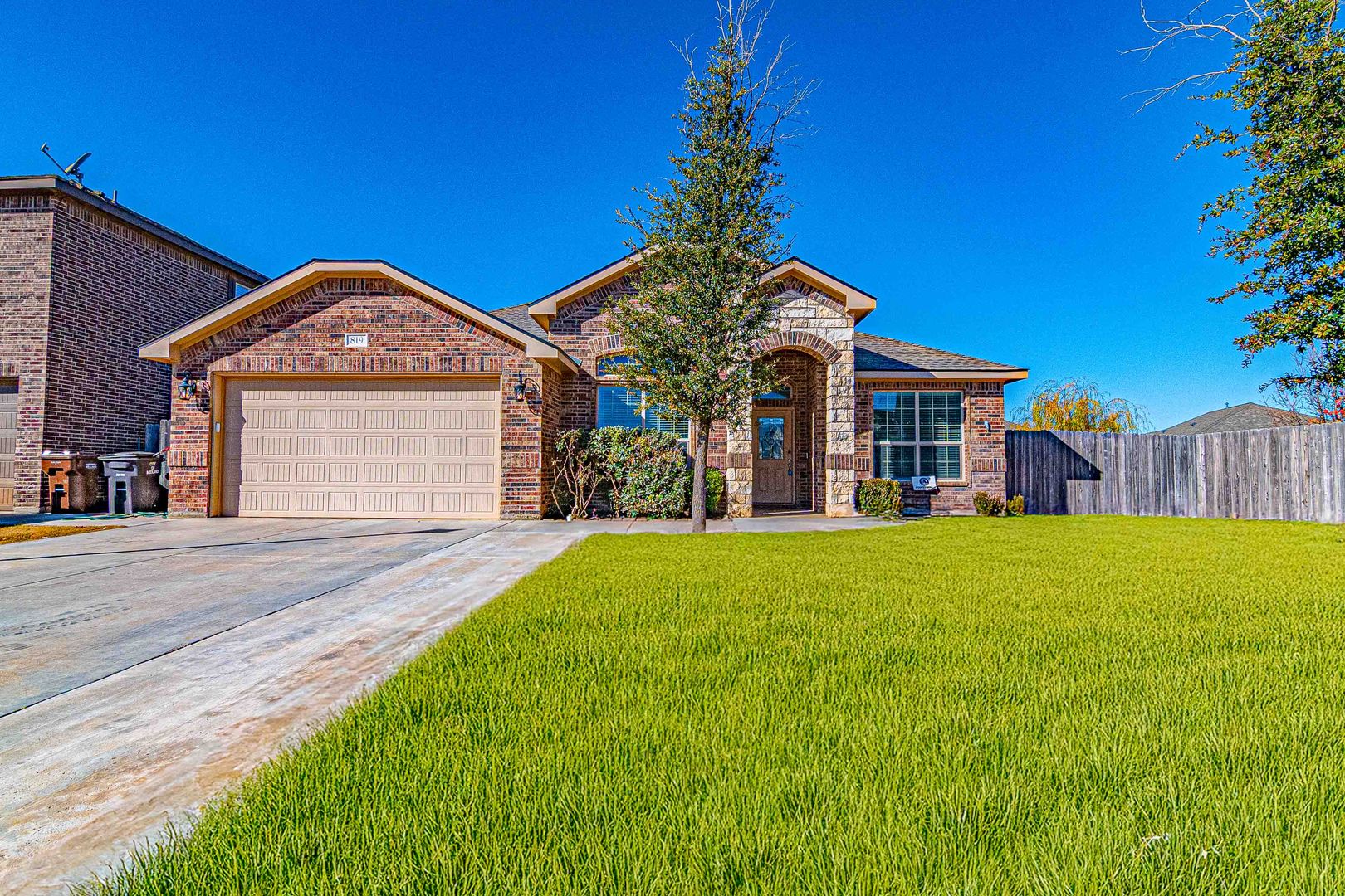 Midland House: 819 Pentagon Rd