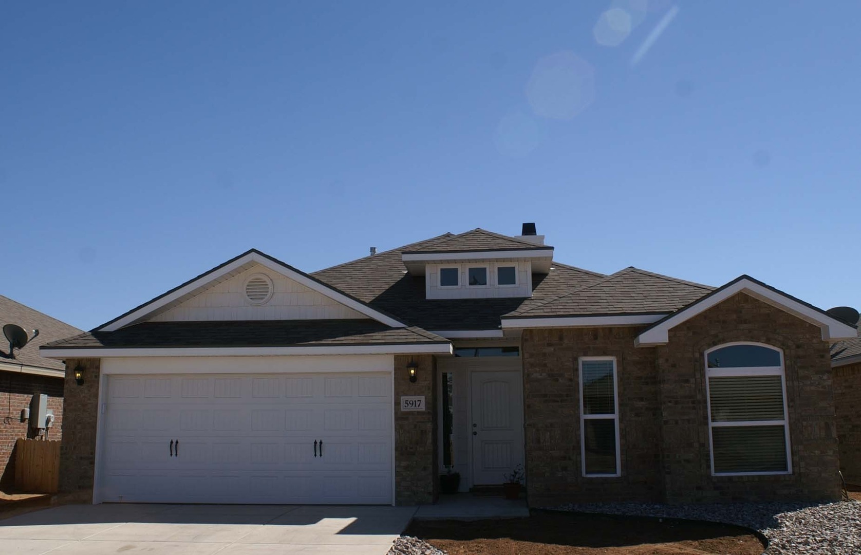 Midland House: 5917 Mile High Lane