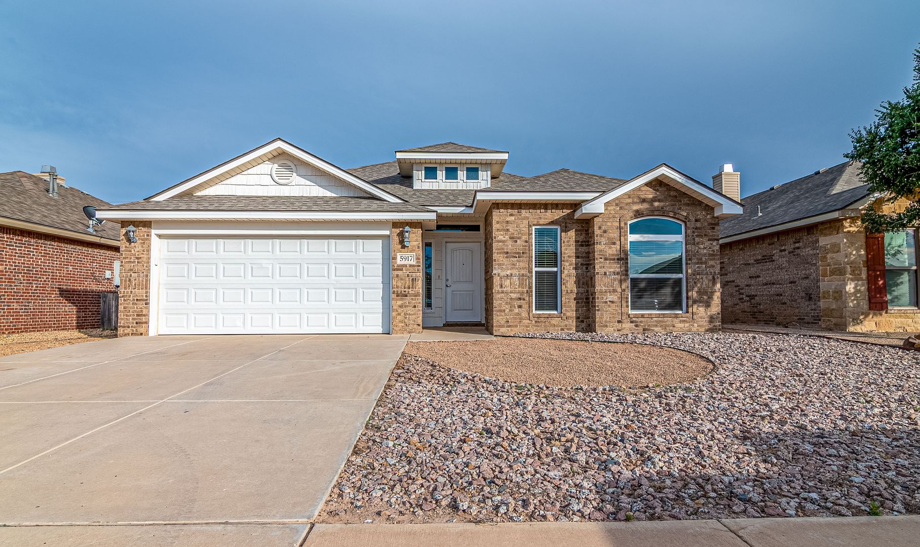 Midland House: 5917 Mile High Lane