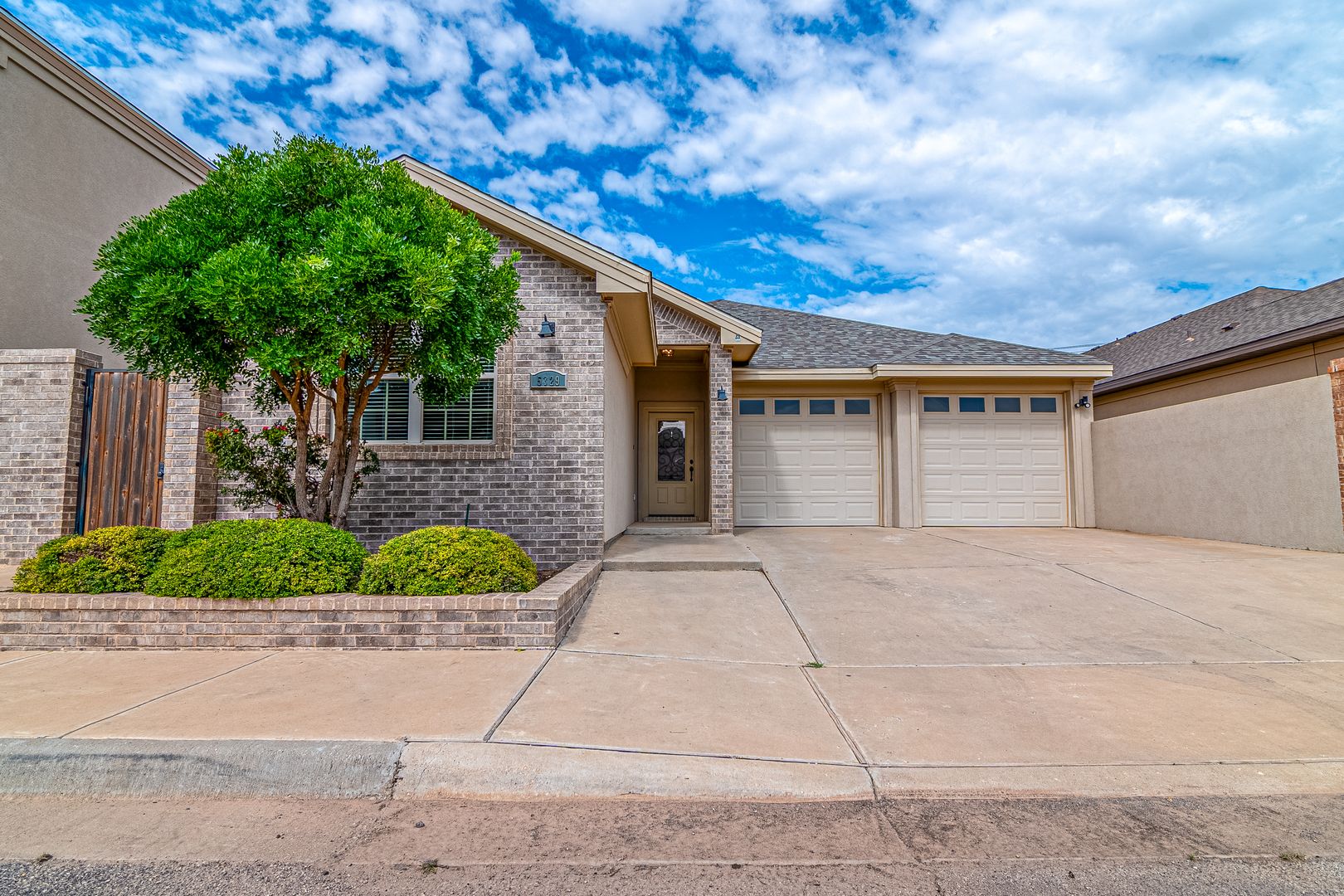 Midland House: 5329 Bella Place