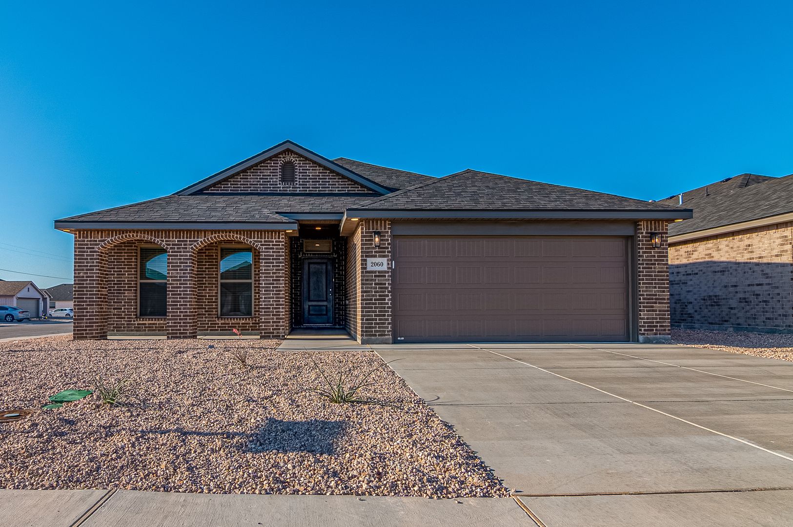 Midland House: 2060 Acacia Lane