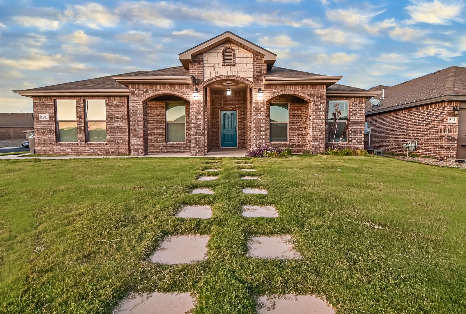 Midland House: 1801 Chuckwagon