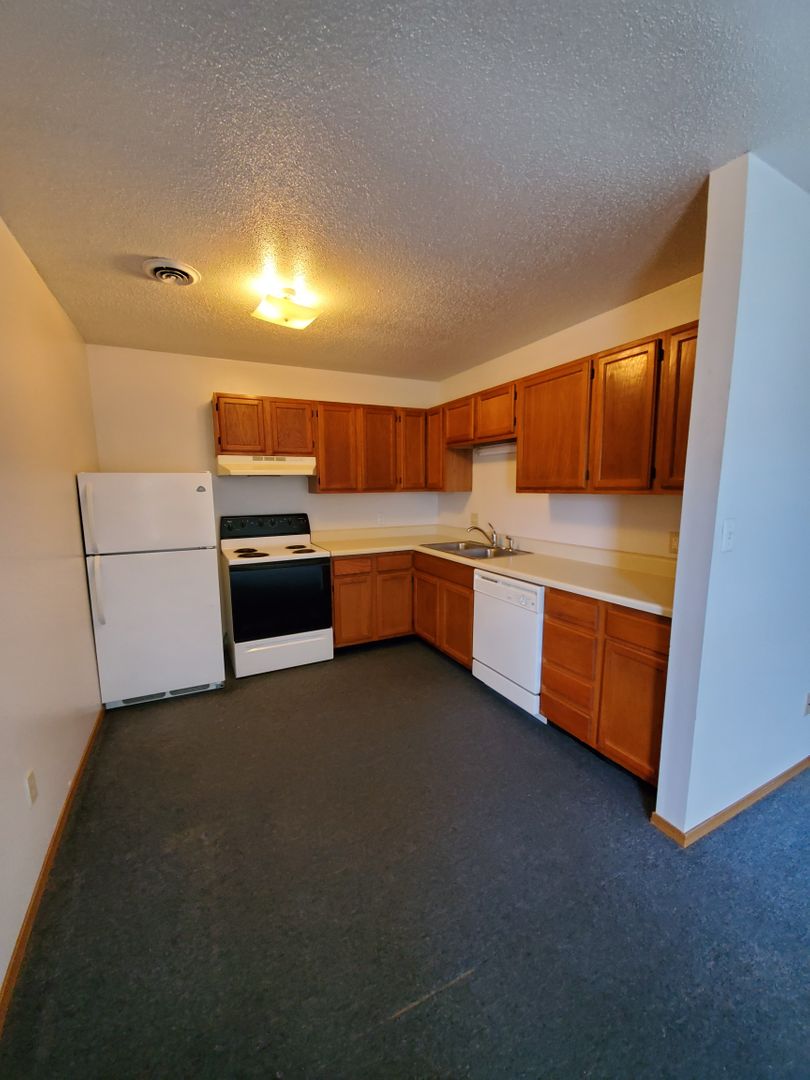 Marion Apartment: 2110 Melanie Ln