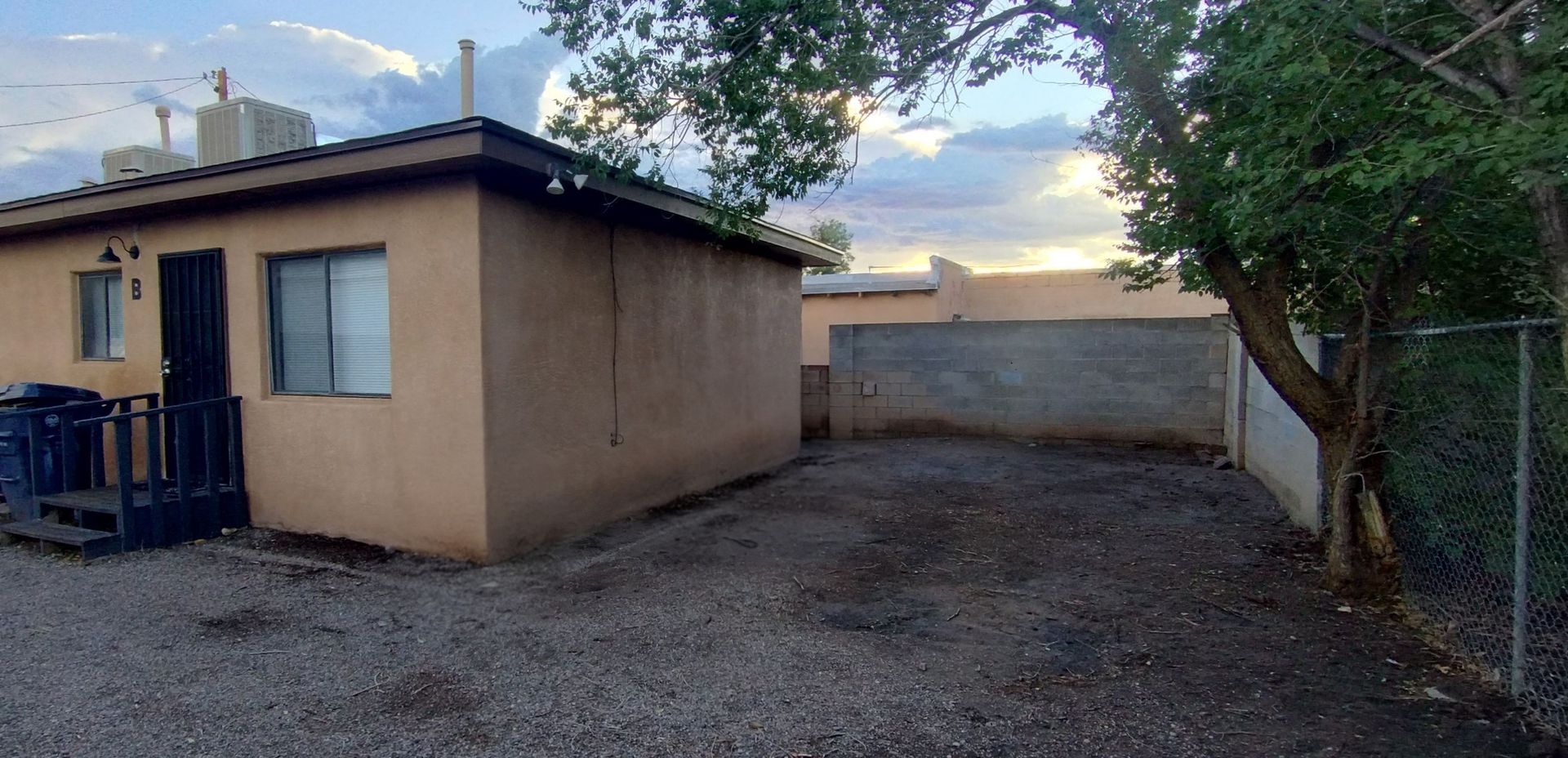 Albuquerque Apartment: 820 Apache Avenue NW