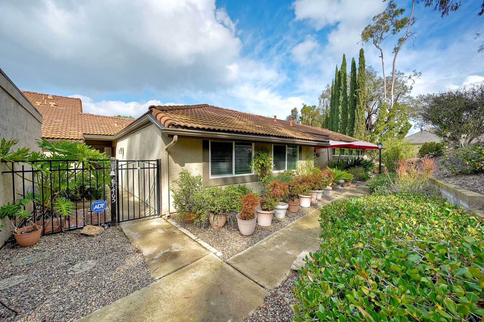 San Diego House: 17465 Plaza Otonal