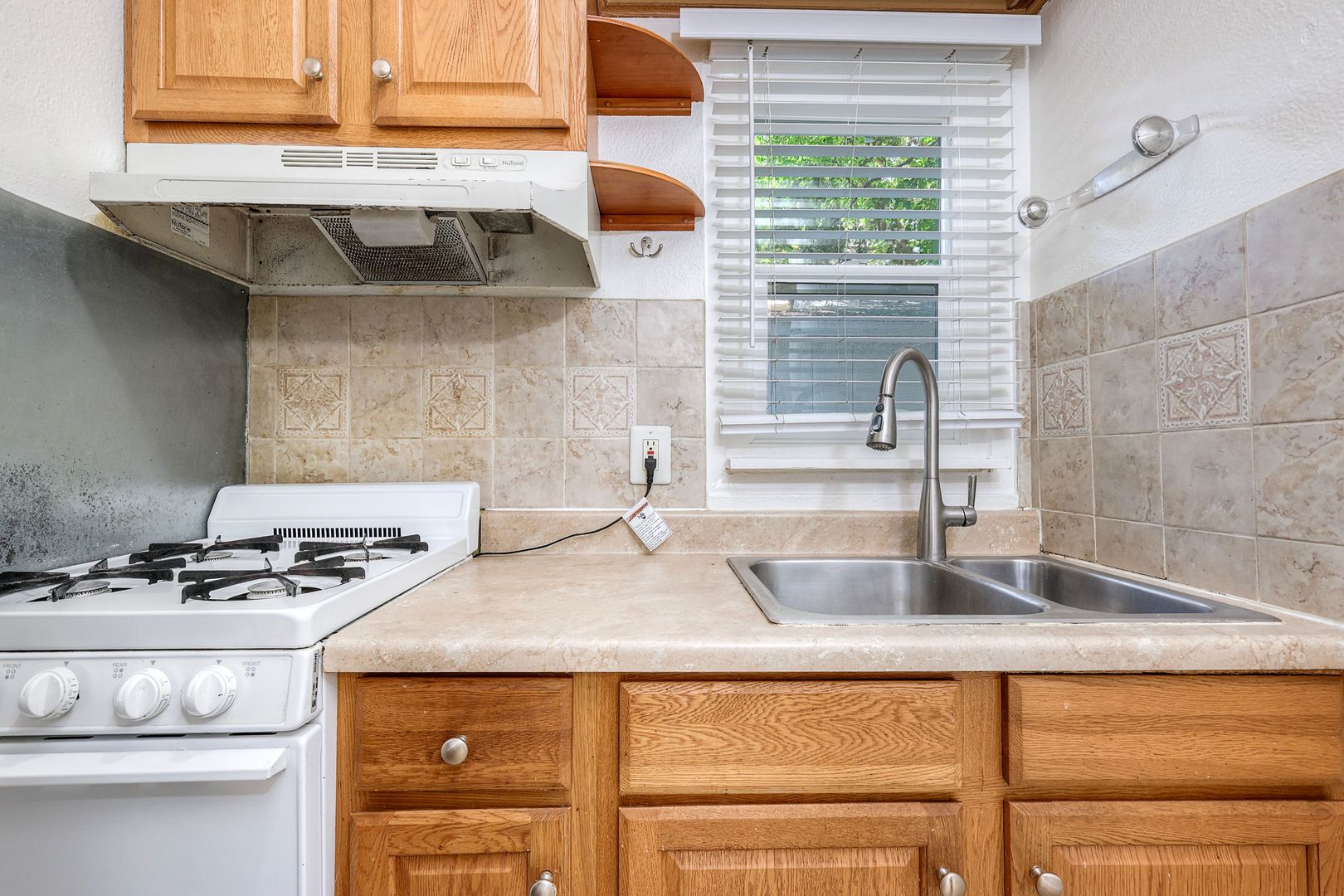 2744 Treat St 12 of 12