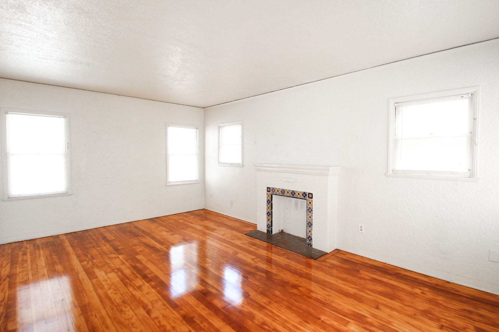 San Diego Apartment: 3783-3787 1/2 Park Blvd