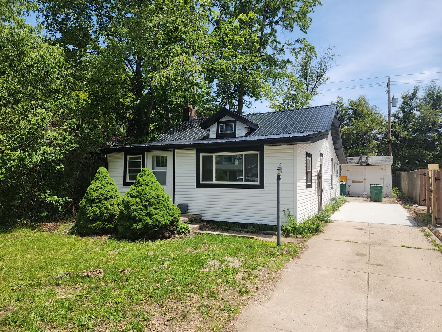 Mentor House: 6247 Seneca Trail
