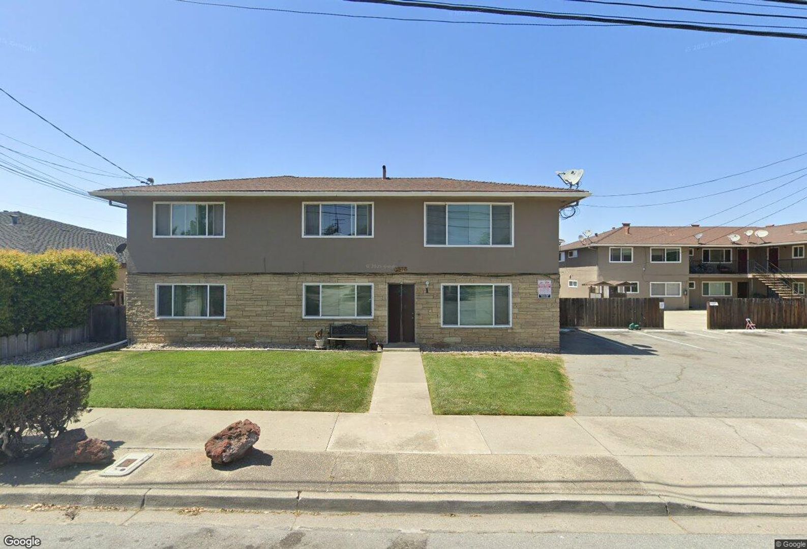 Hollister Apartment: 1570 Valley View Rd