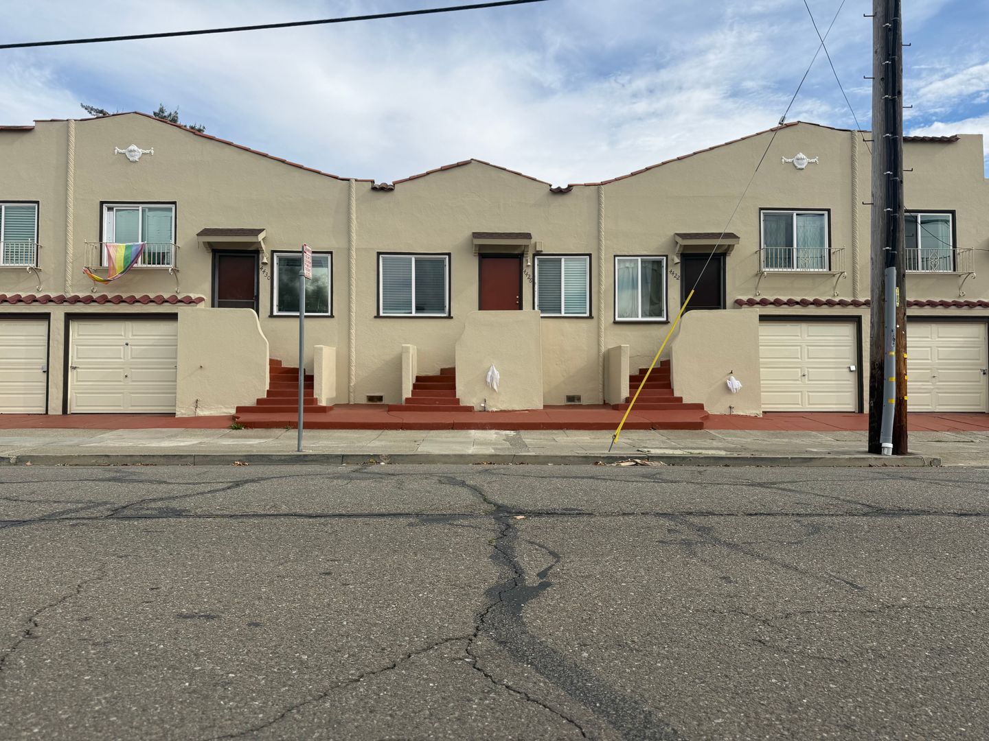 Oakland Condo: 4426 Shafter Ave.