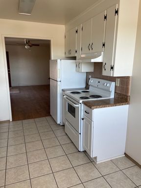 2 Bedroom, 1 Bath Apartment