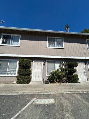2 Bed, 1 Bath Townhome