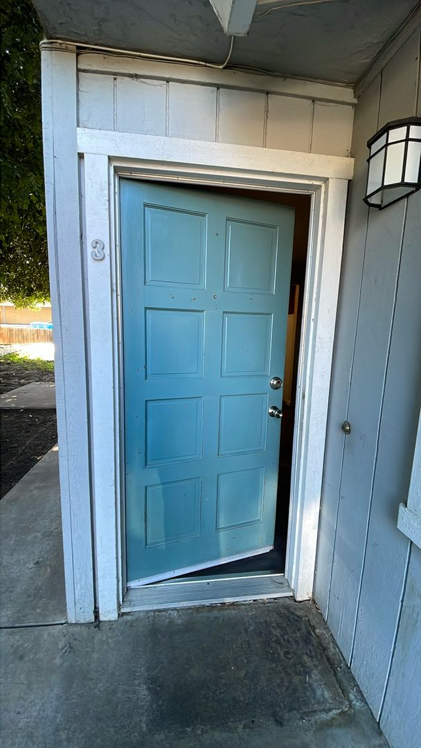 Hollister Apartment: 1531 Gabilan Drive