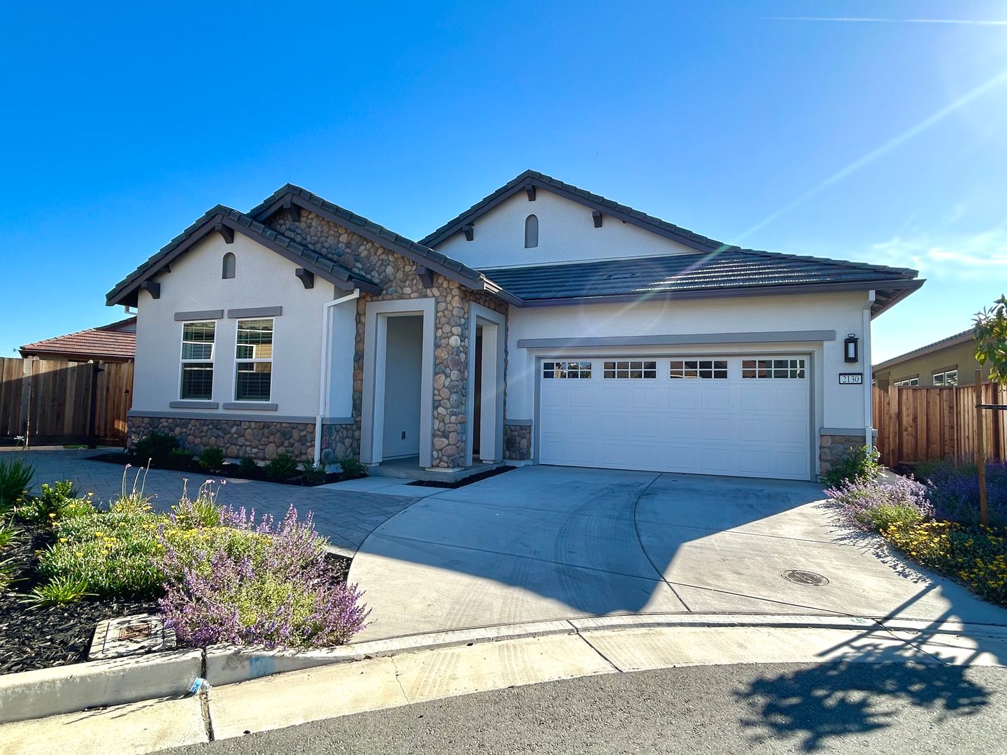 Hollister House: 2130 Red Oak Dr.