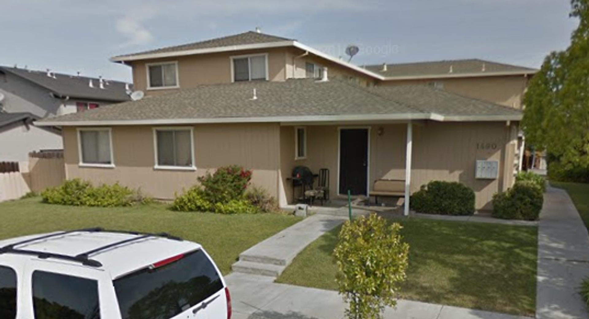 Hollister Apartment: 1490 Gabilan Drive