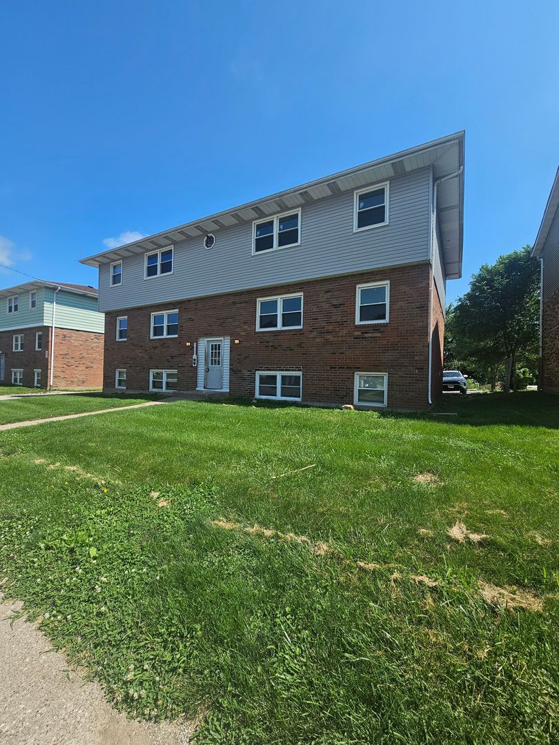 Davenport Apartment: 3424 Heatherton Drive