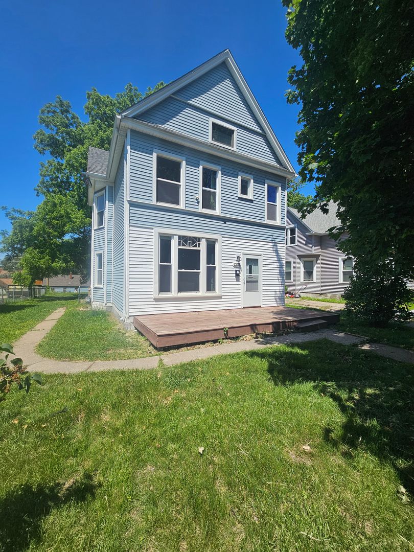 Davenport House: 1218 Brown Street