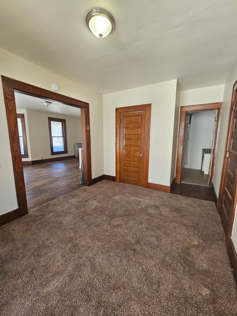 811 E 14th St., Apt. 8, Davenport, IA 52803