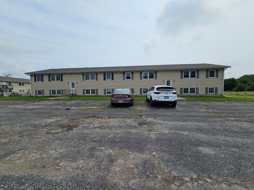 MOVE IN SPECIAL! There is a $25 fee per application and everyone over 18 needs to fill out their own application – photo 1