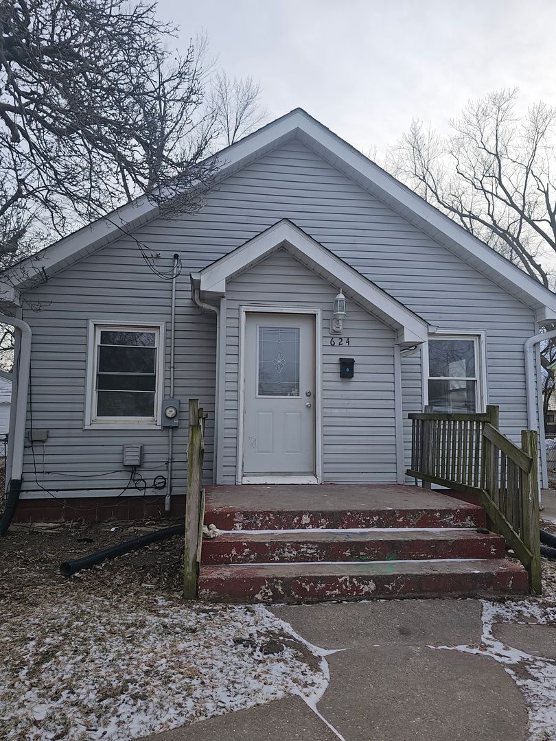 Rock Island House: 624 24th Ave.