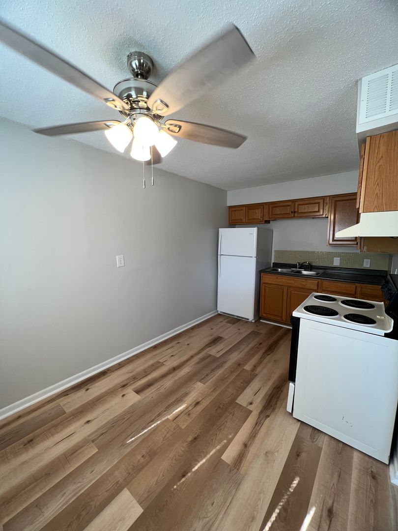 3520 Heatherton Drive , Apt 1, Davenport 52804