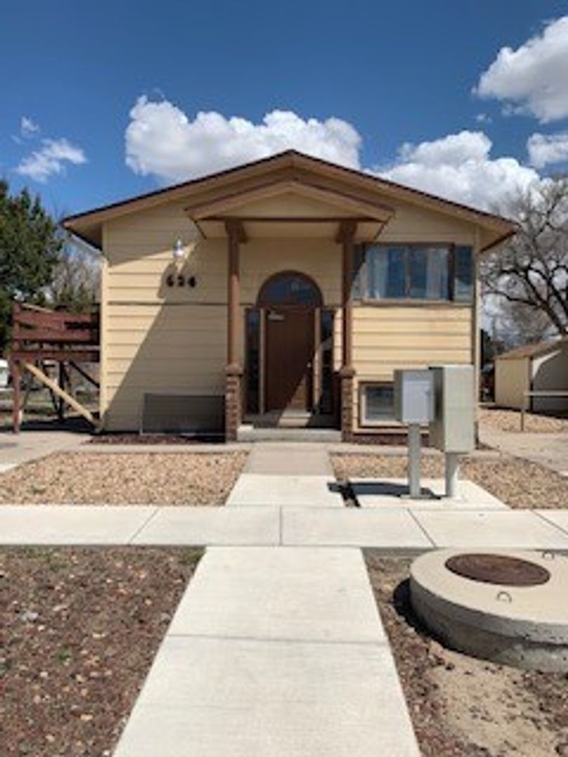 Fort Morgan Apartment: 624 Maple St. A-F