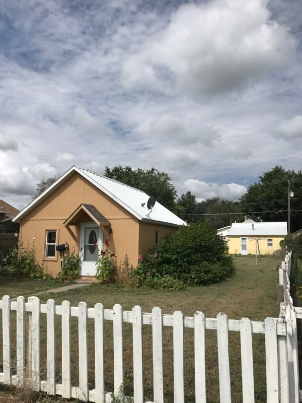 Brush House: 212 S. Colorado Ave