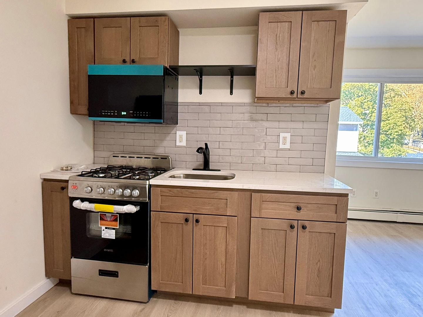 Beacon Apartment: 75 South Avenue