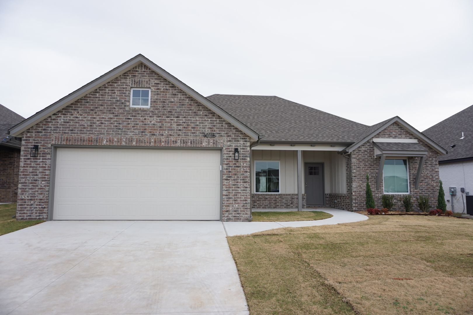 Broken Arrow House: 10115 S. 227th E. Ave.