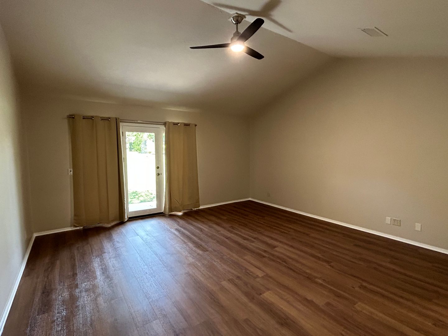 3821 E 66th St, Tulsa, OK 74136