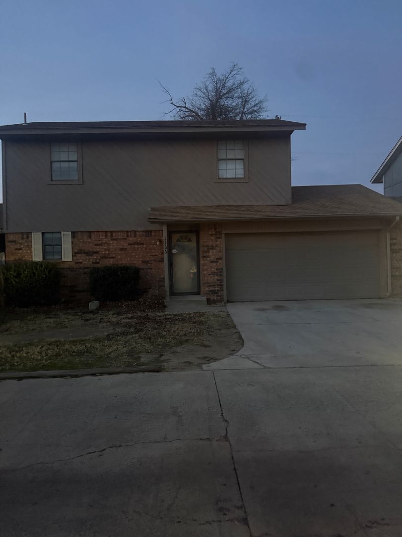 Oklahoma City House: 1166 N Eagle Ln