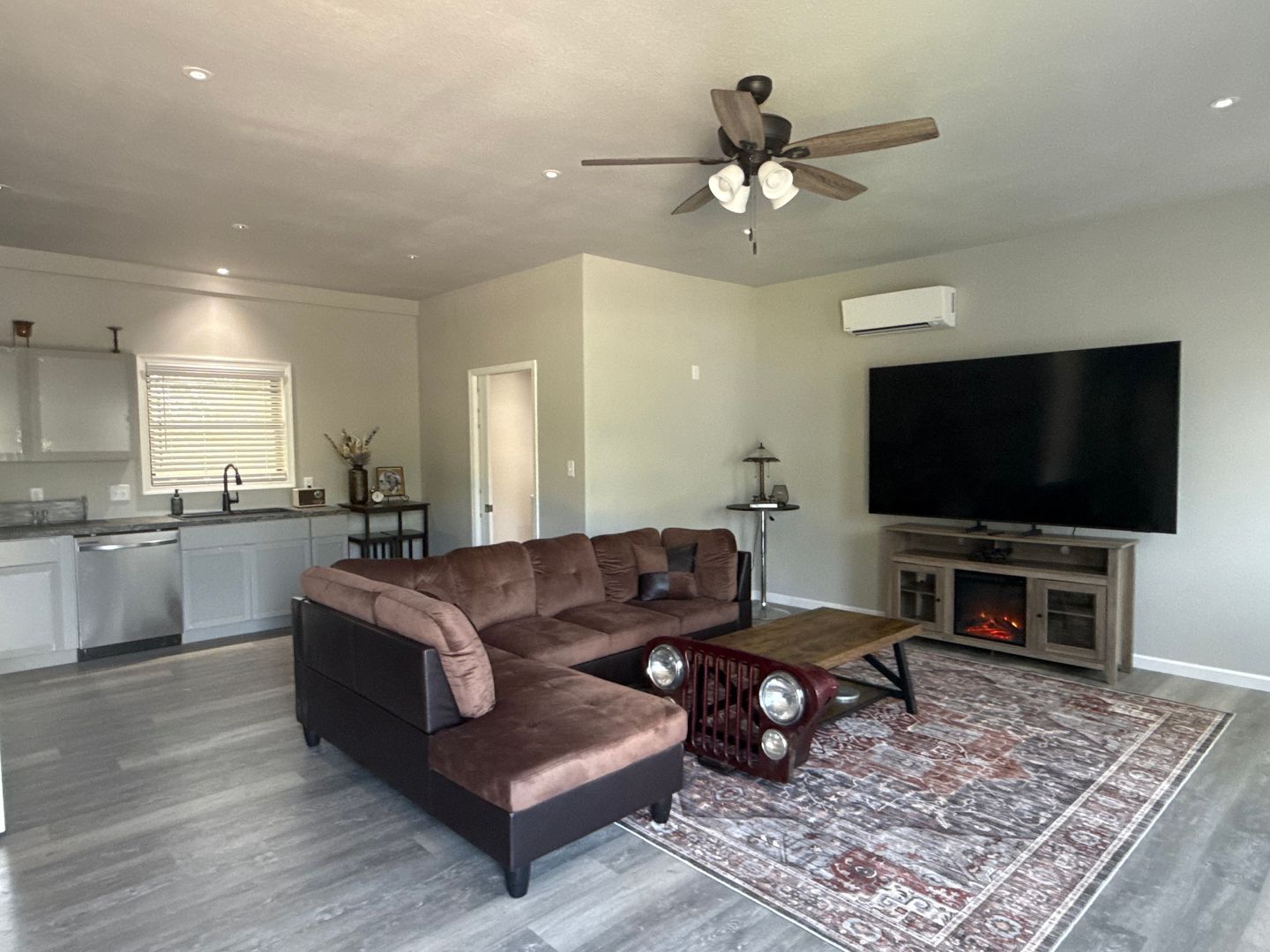 Fort Smith House: 7409 Terry St