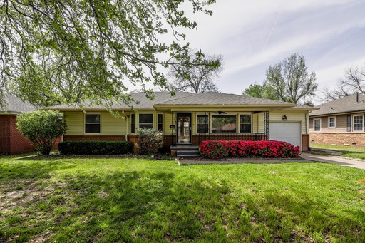 Brookside Ranch Style Home With 3 Bedrooms! – photo 1