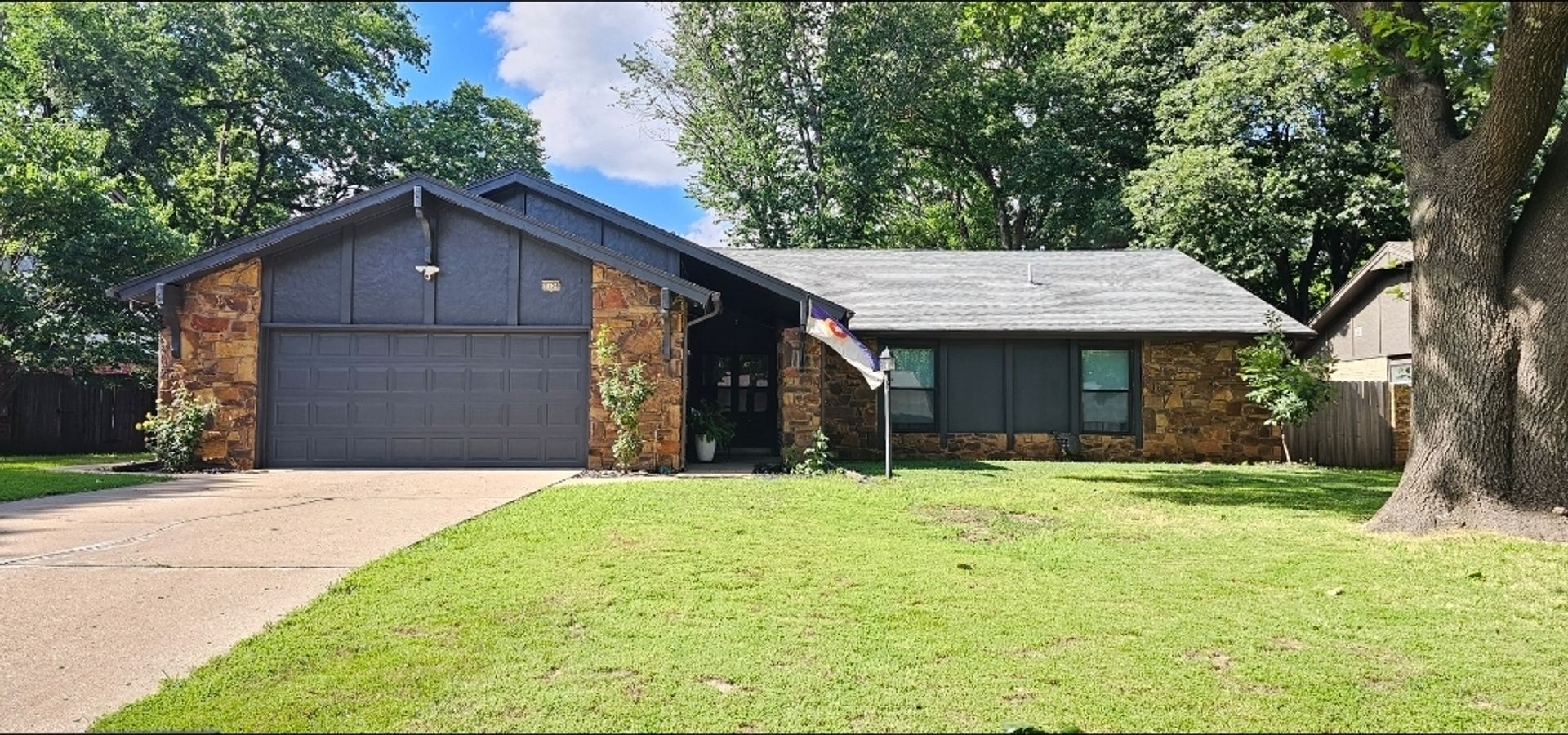 Tulsa House: 3129 E 84th Pl