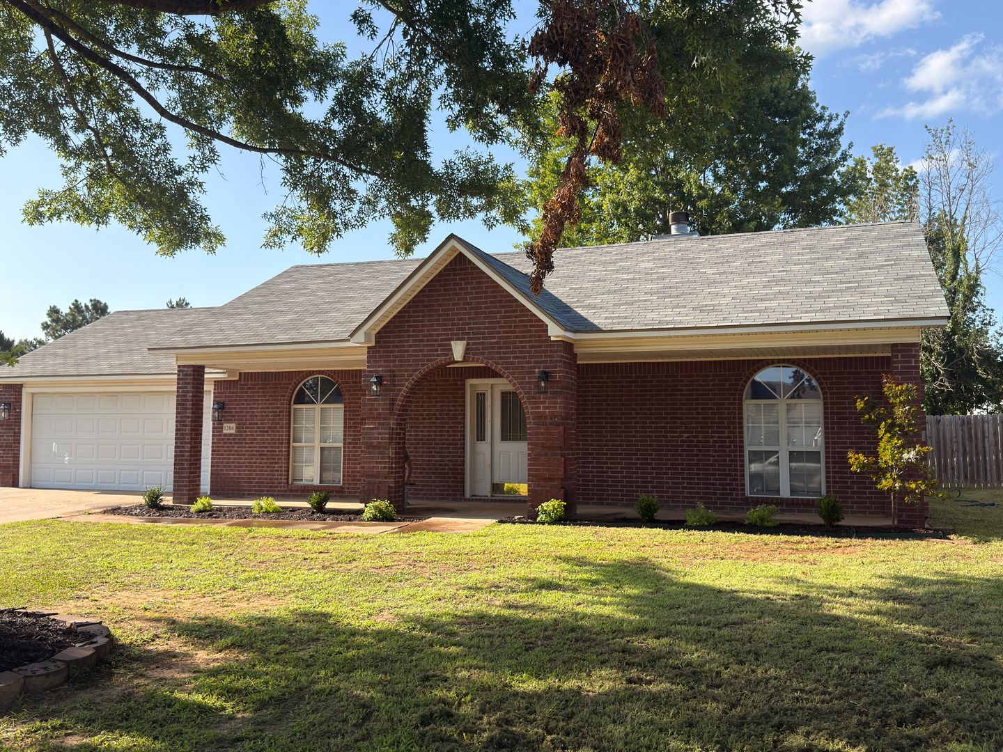 Van Buren House: 1206 Opal Circle