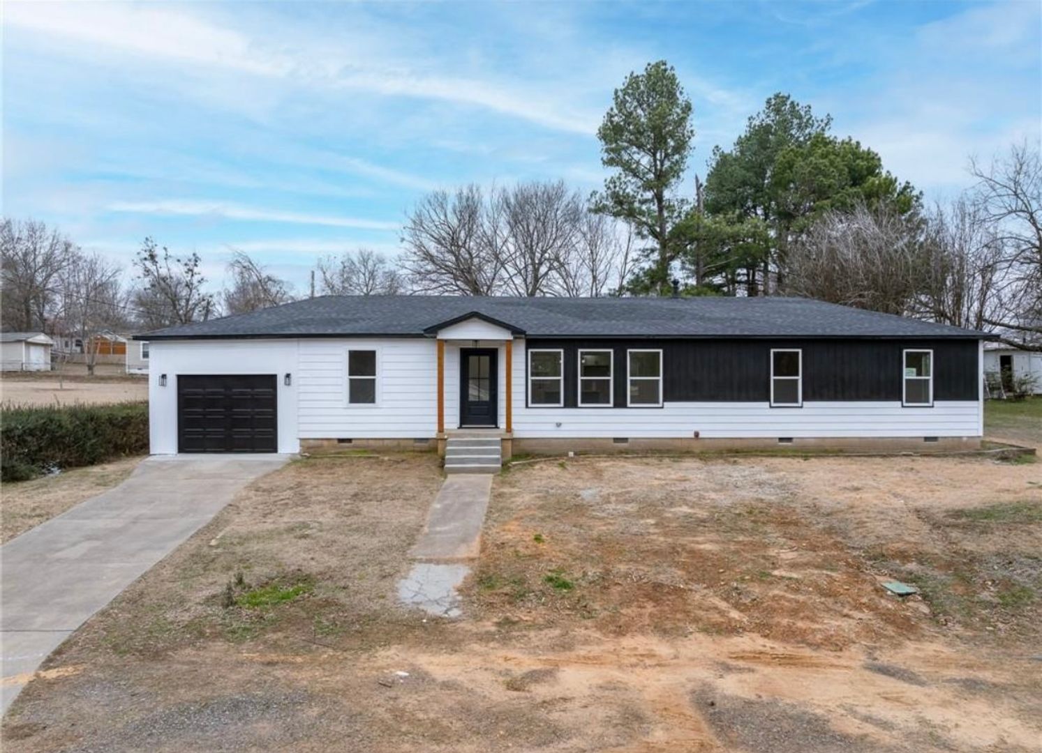 Greenwood House: 48 W Gary