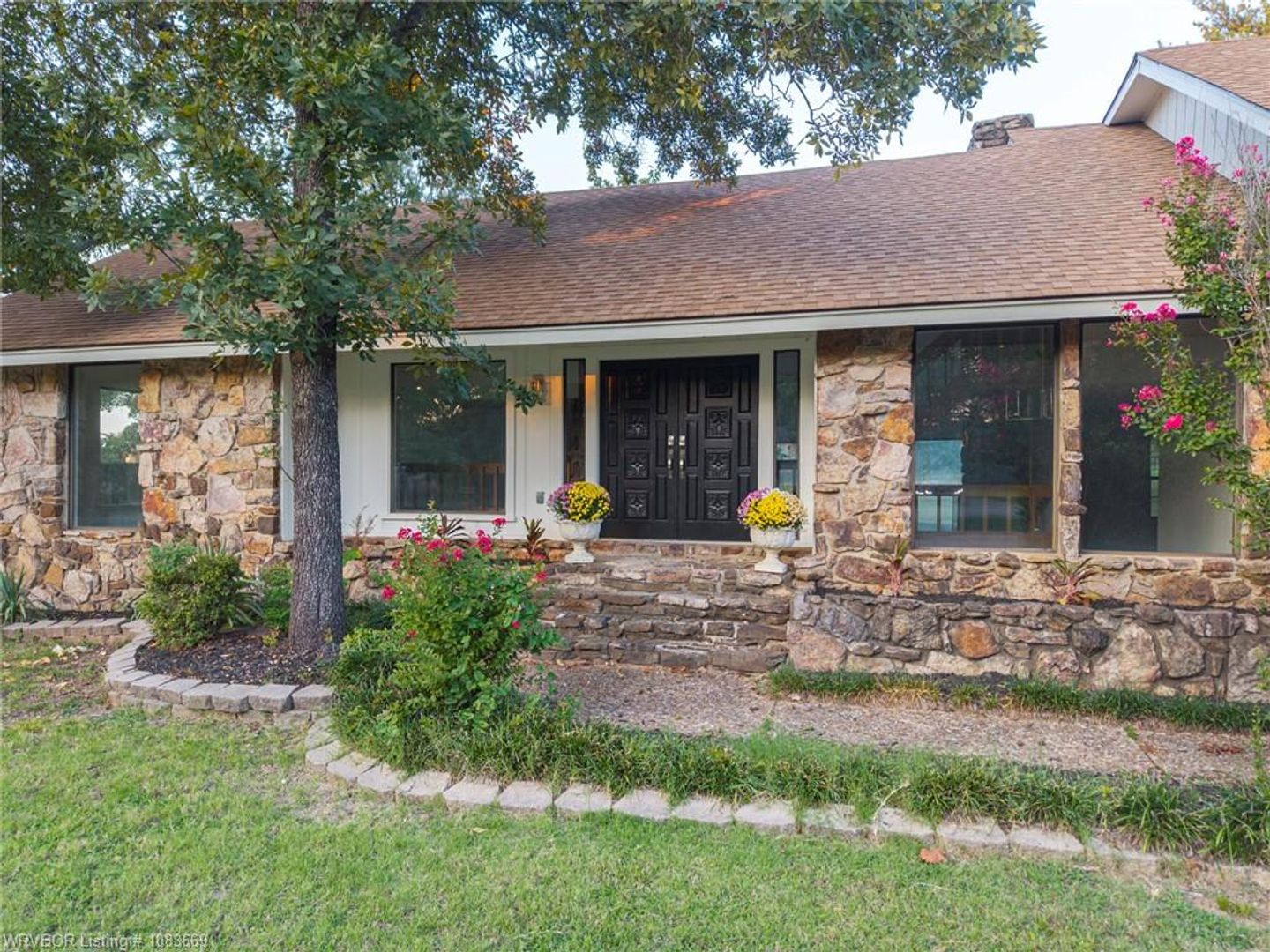 Fort Smith House: 9609 Jenny Lind Road