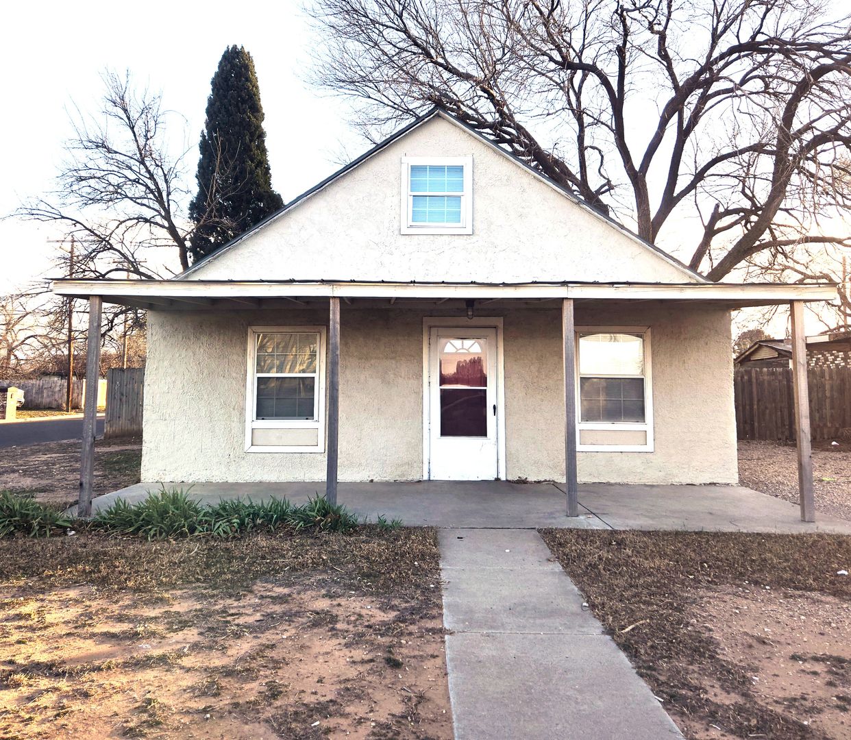 Lubbock House: 1101 40th St