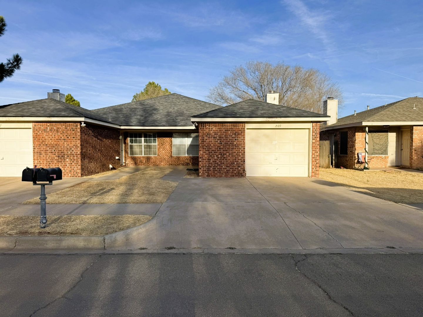 Lubbock House: 209 Grover Ave