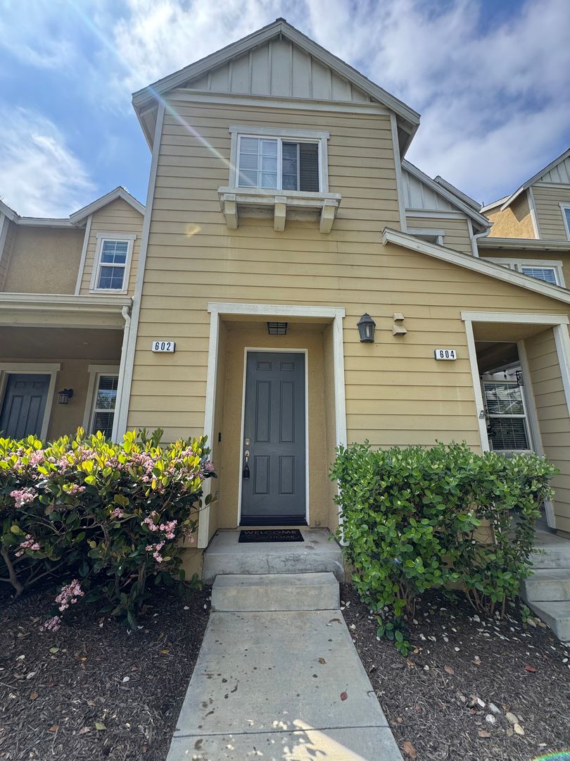 OXNARD House: 602 FLATHEAD RIVER