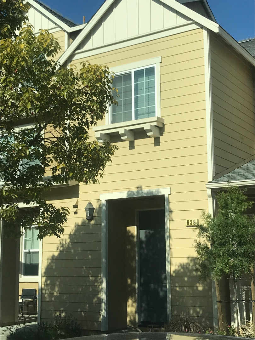 OXNARD House: 602 FLATHEAD RIVER