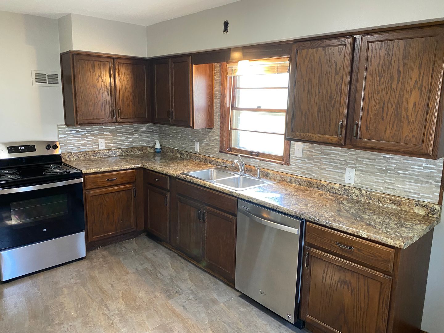 Waterloo House: 1544 Patton Avenue