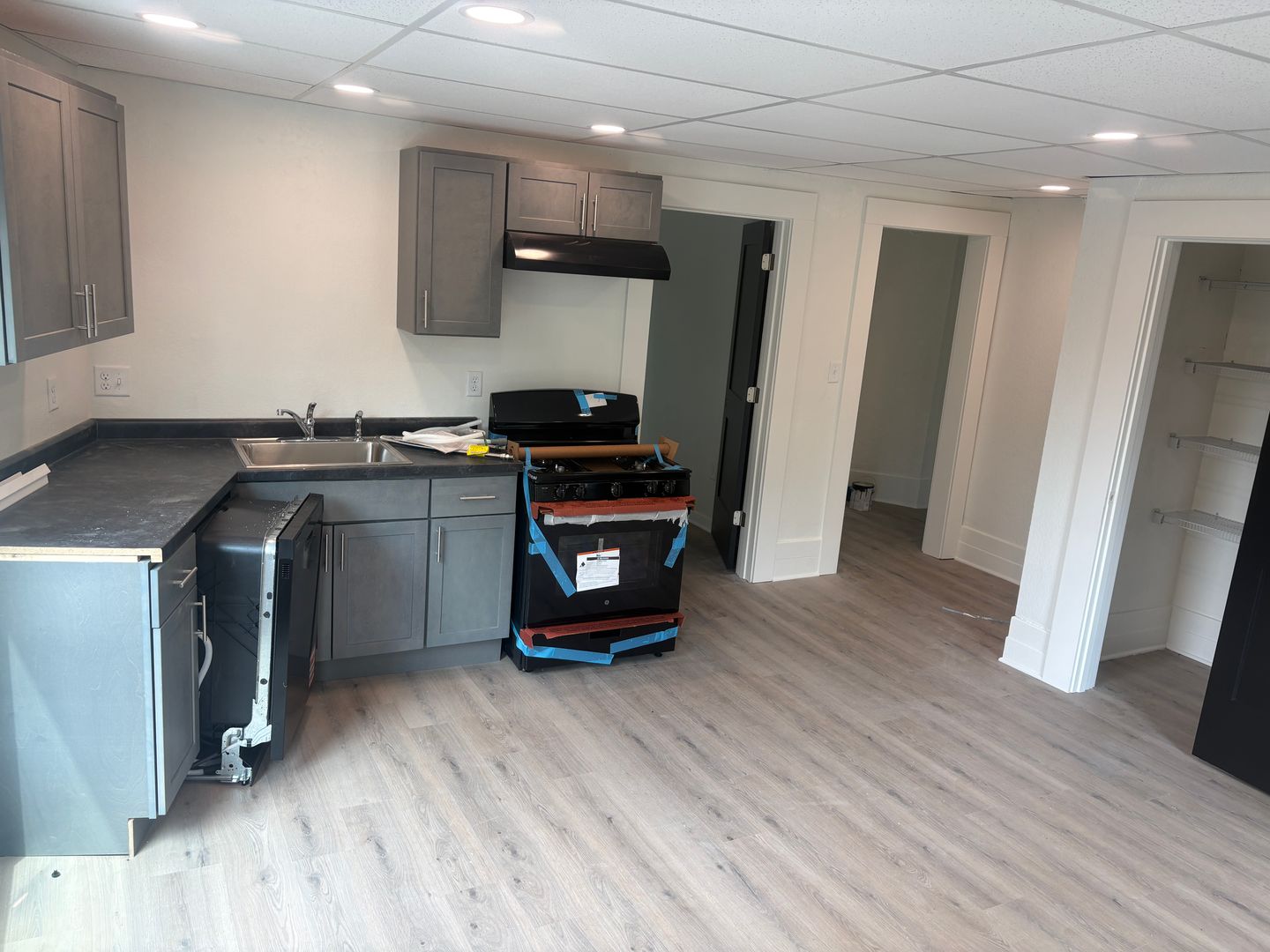 Waterloo Apartment: 339 Saxon St