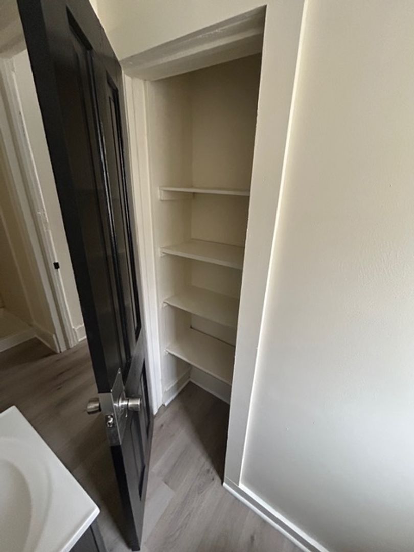 Waterloo Apartment: 303 Logan Avenue